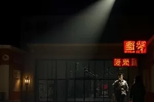 《旧钟表店》封面，木质柜台上的齿轮零件与放大镜